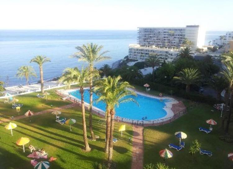 Torre De La Roca Industrial69 Apartment Torremolinos Exterior photo